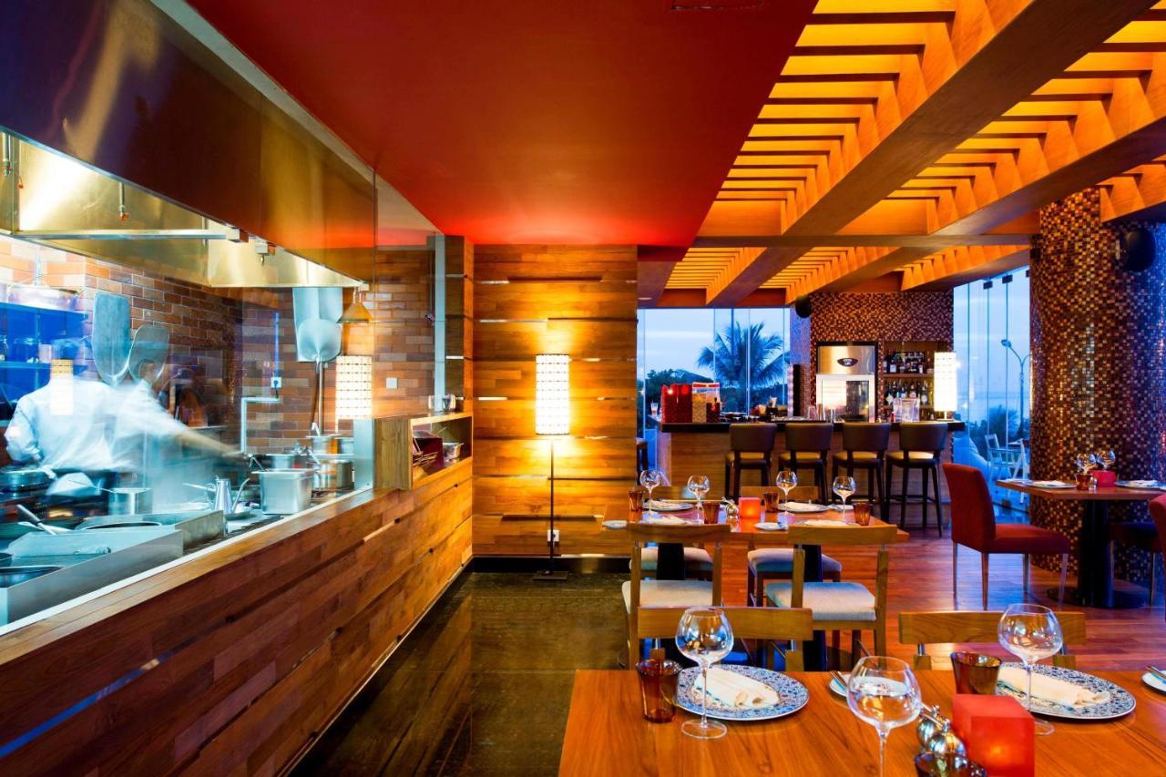 Sheraton Bali Kuta Resort Exteriér fotografie The interior of the restaurant