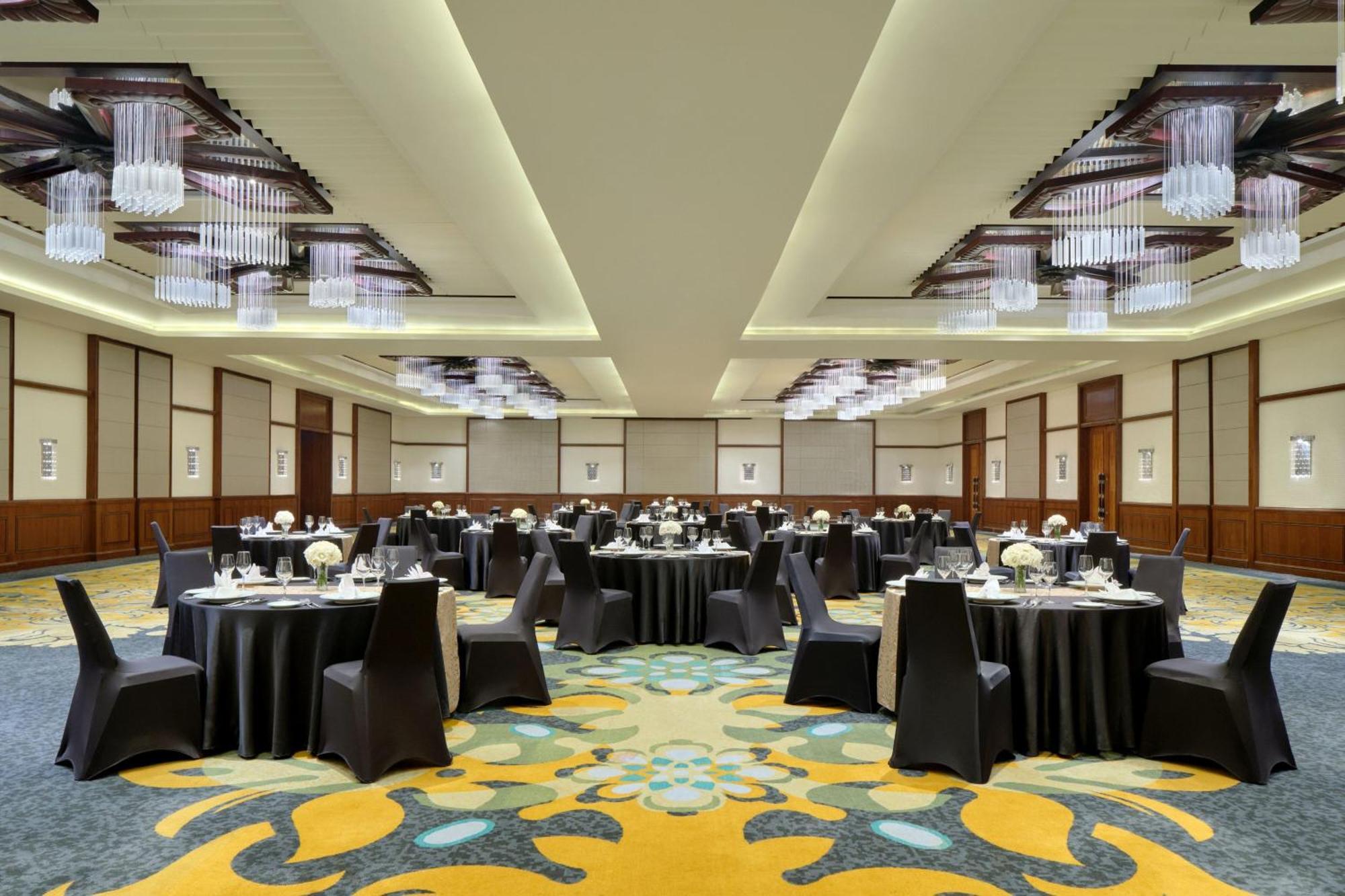 Sheraton Bali Kuta Resort Exteriér fotografie The ballroom
