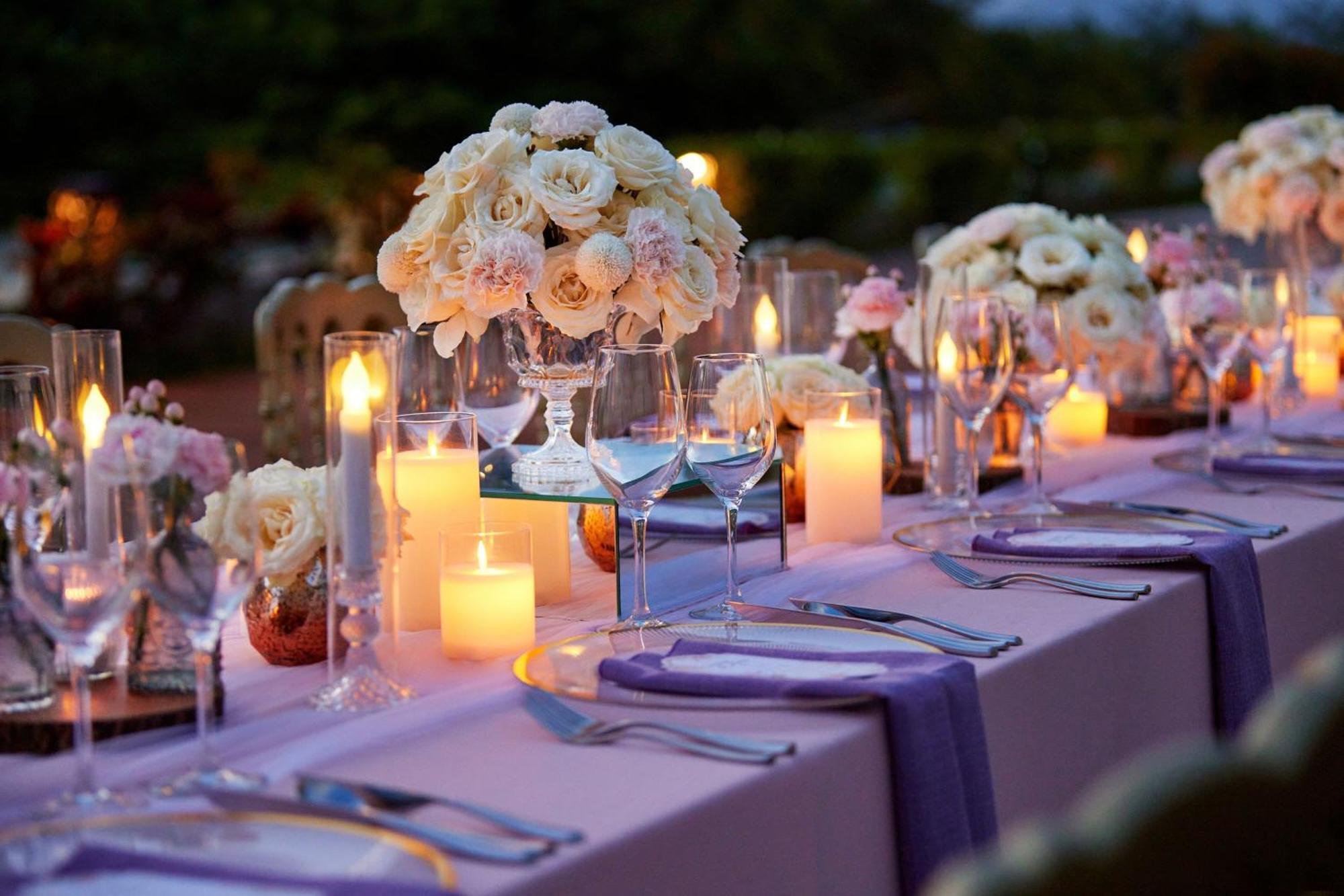 Sheraton Bali Kuta Resort Exteriér fotografie A table set for a wedding reception