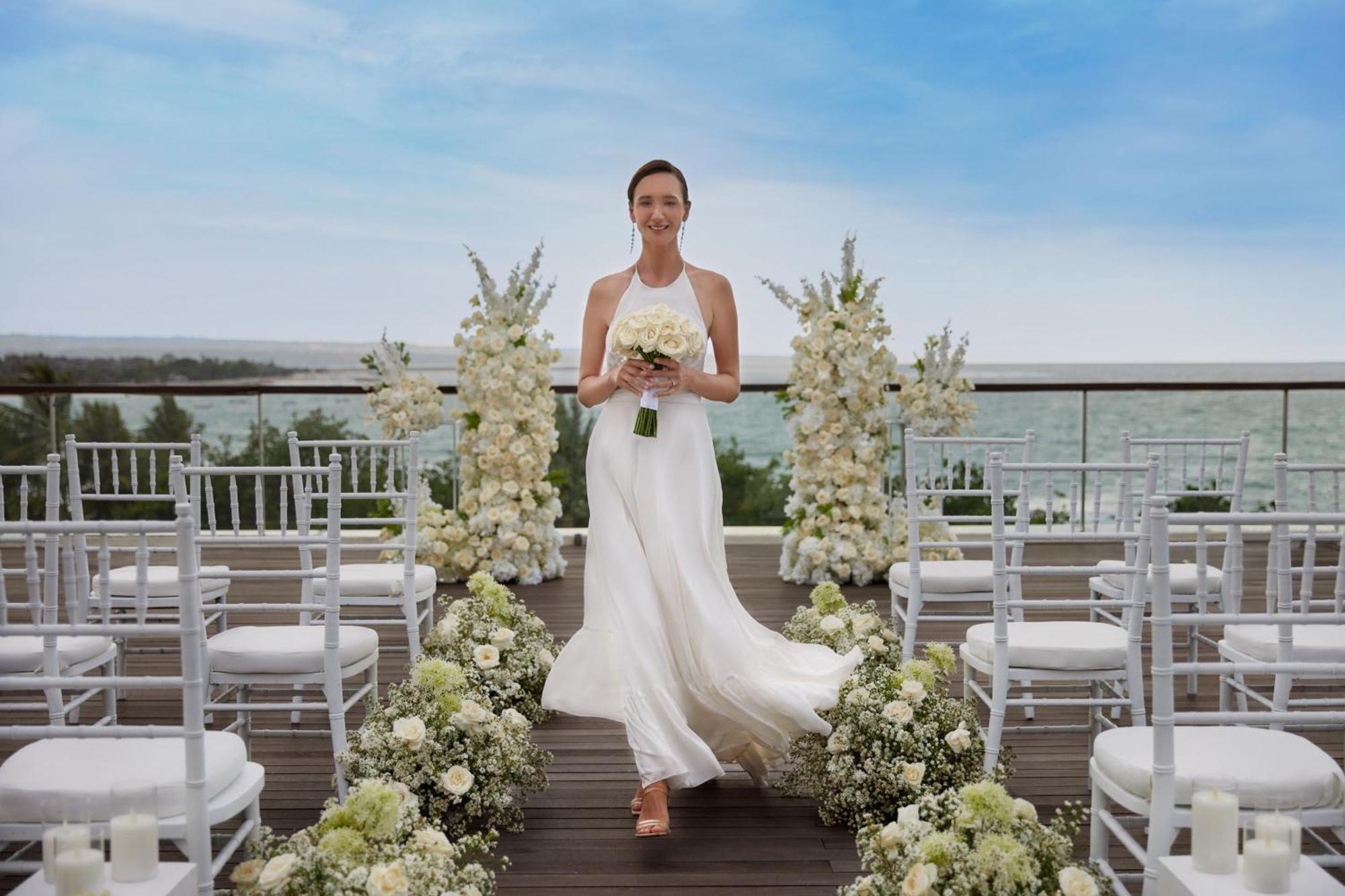 Sheraton Bali Kuta Resort Exteriér fotografie Wedding at the hotel